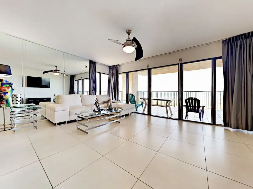 2800 Gulf Blvd Condo Unit 407 3 Bedrooms 2 Bathrooms Condo