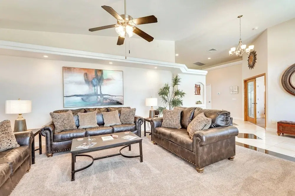 Lake Havasu City Escape w/ Pool, Patio & Grill!
