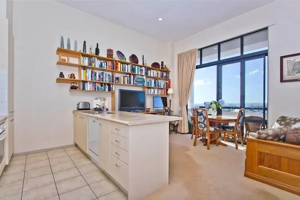 QV Penthouse Apt in the Connaught - 441