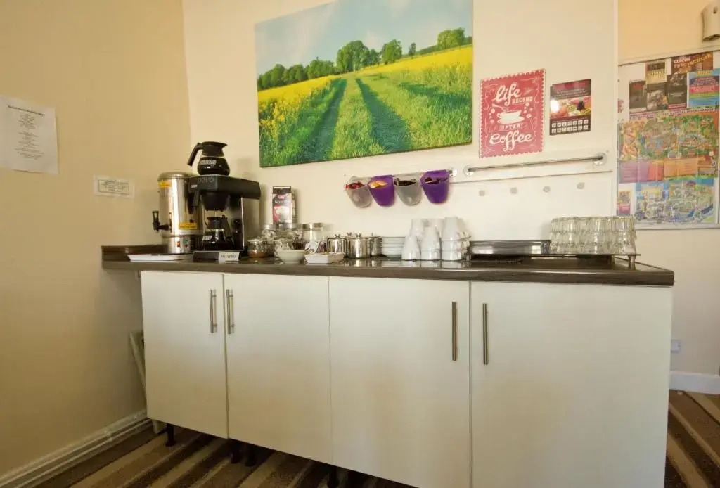 Rossall Guest House -Ideal For Families & Couples
