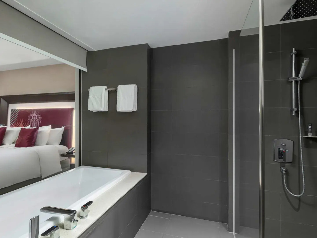 Novotel Yangon Max