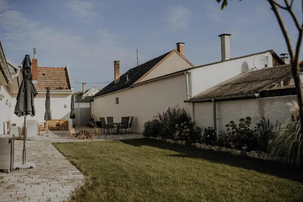 Peter Lamster Top1