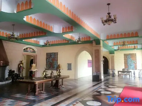 Ya'oulong Castle Hotel