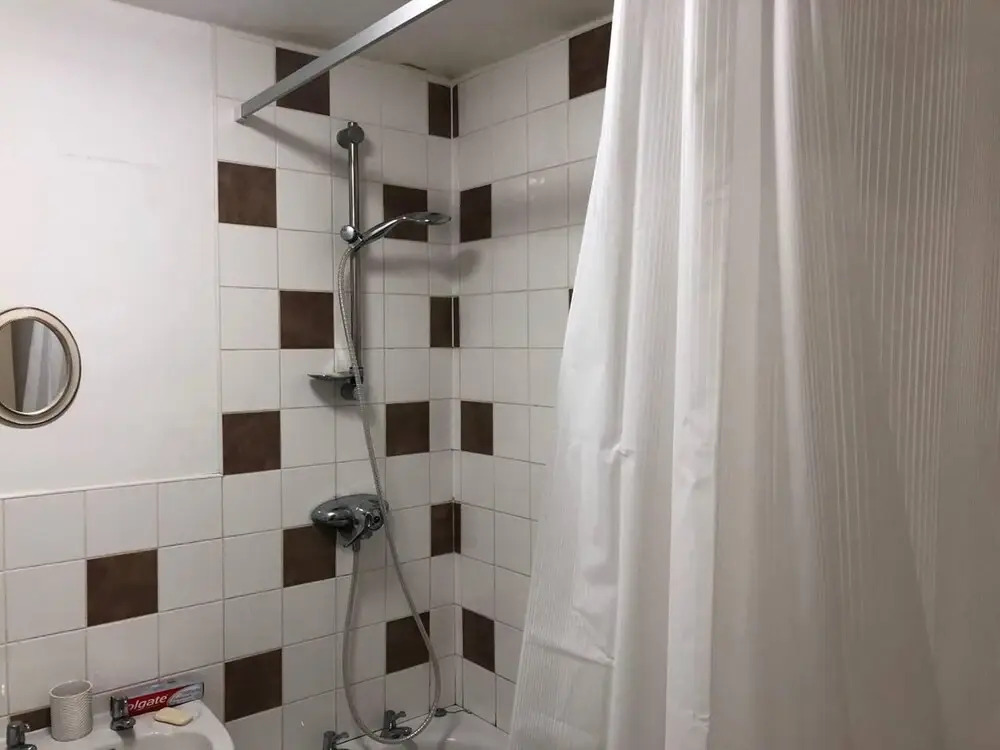 Charming 6-bed Apartment in Wembley Area