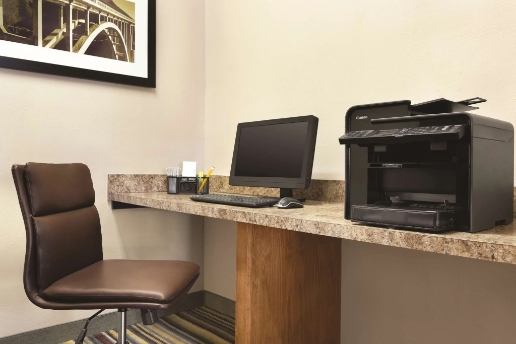 Country Inn & Suites by Radisson, Wytheville, VA