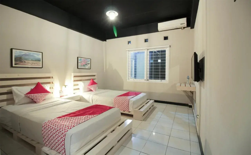 RedDoorz near Exit Toll Pasteur 5