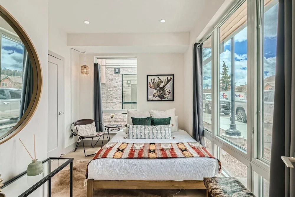 Hygge House at Summit