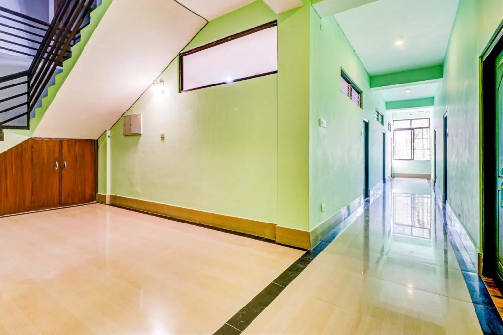 FabHotel Greenery View