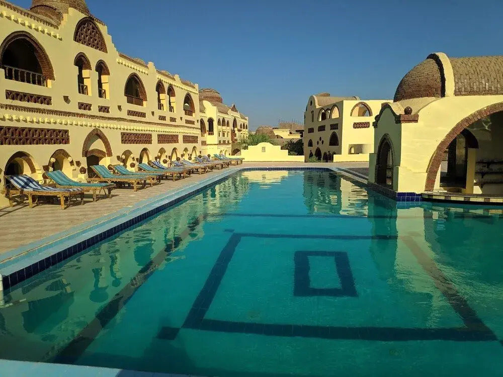 Elphardous Hotel