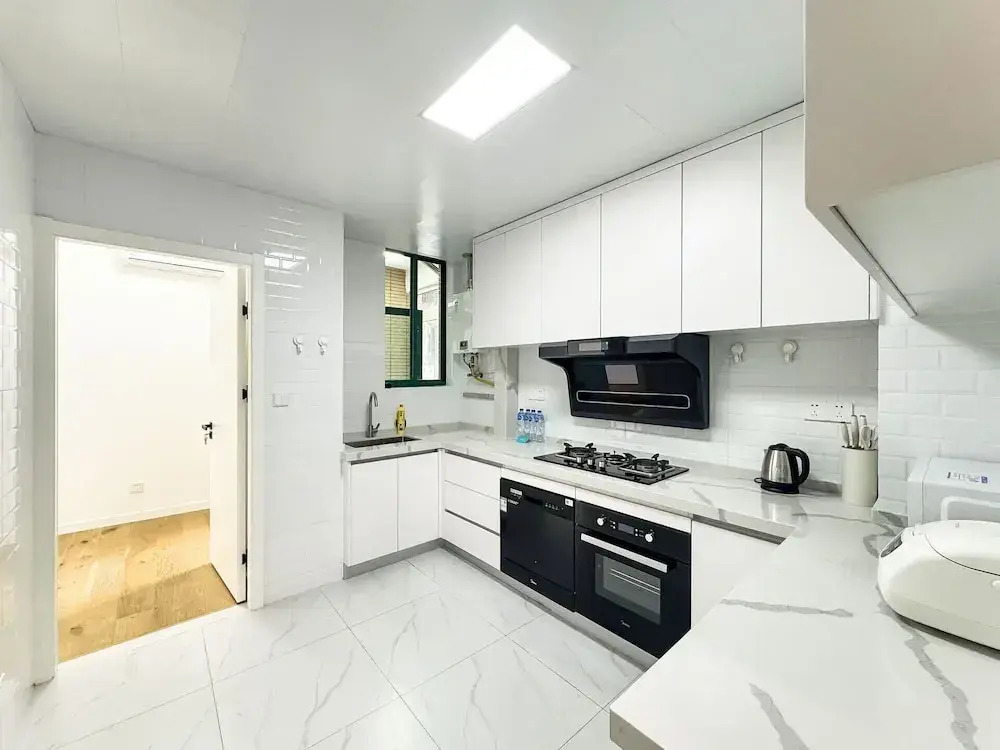 Tyms 2BR 2BA Apt Near MetroCity Line 1 9