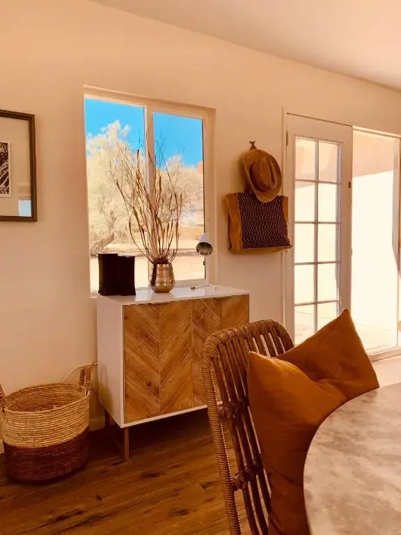 Casa Agave: Comfy Joshua Tree Cottage With Free Breakfast Bar