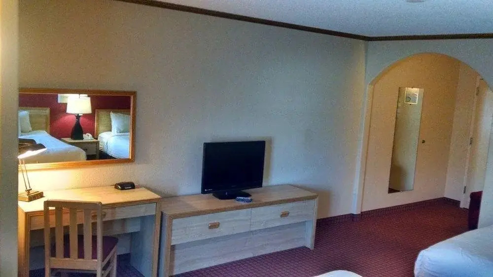 Valley West Inn