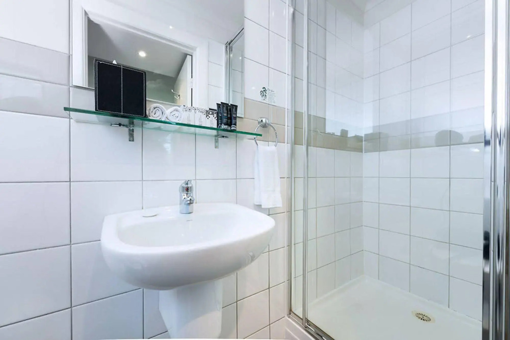 Tolarno Hotel