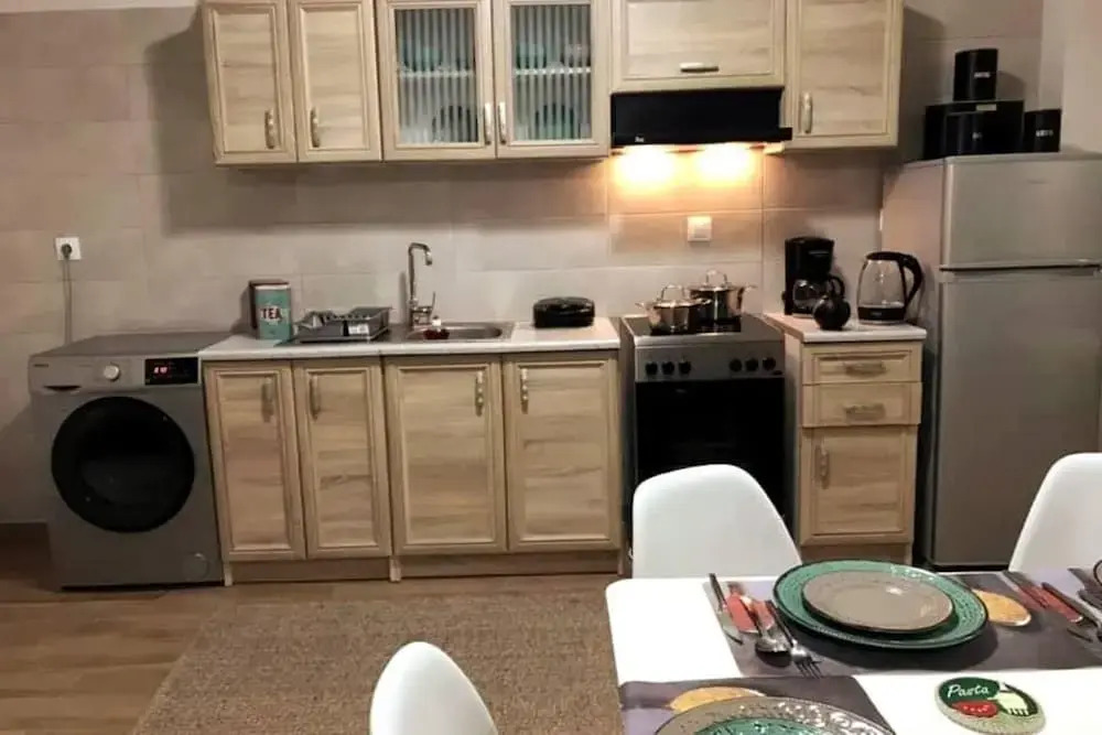 1 Bed - Sleeps 2 - Balcony - Sea View - Parking