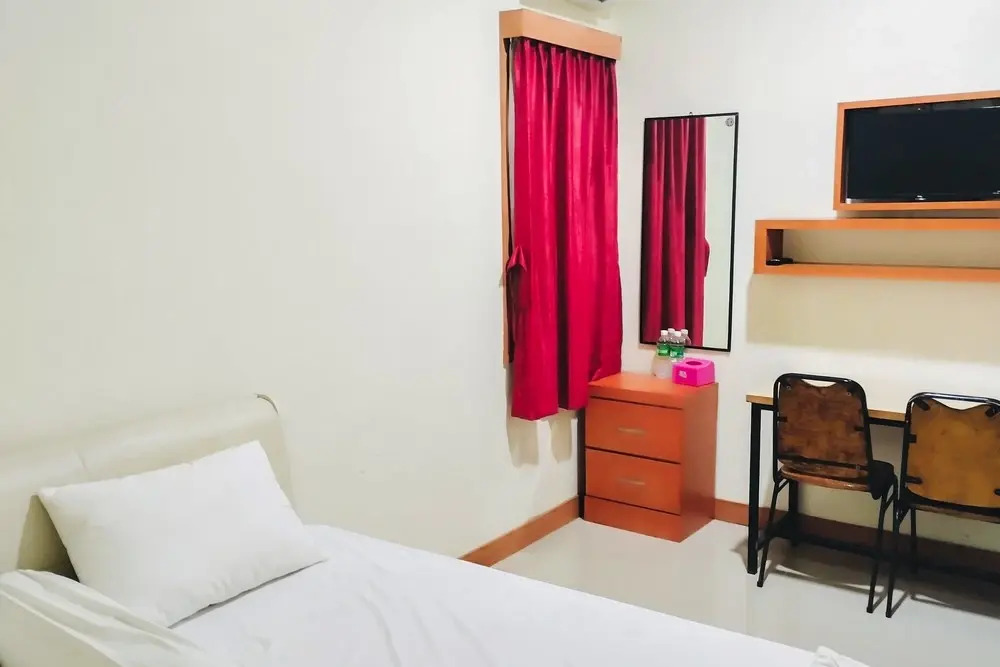 RedDoorz at Wisma Nadin 2 Bintan Utara