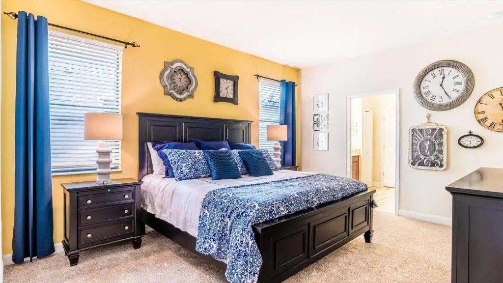 Cozy 9BED in Champion Gates