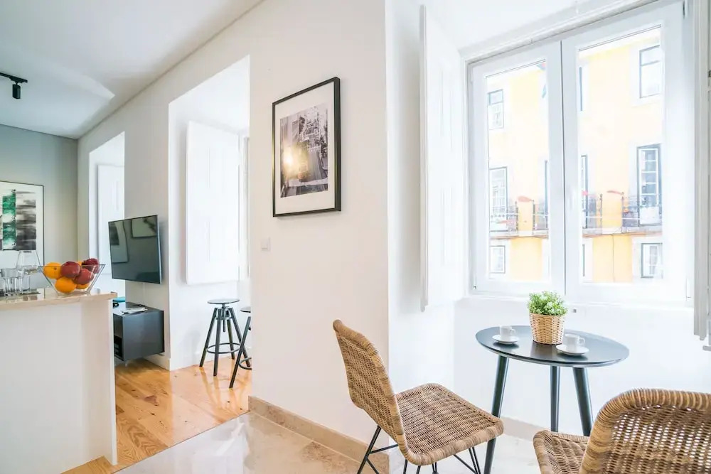 Modern Apartment in Chiado (The Heart of Lisbon) - 2
