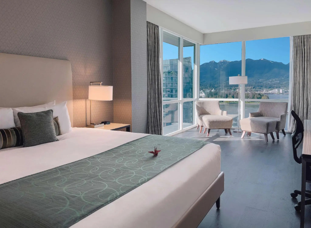 Coast Coal Harbour Vancouver Hotel by APA