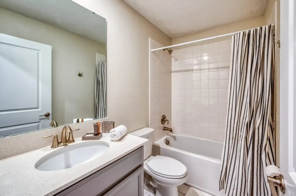 Spacious home near Disney with private pool and game room