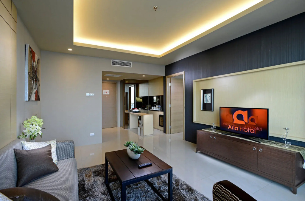Aria Centra Surabaya