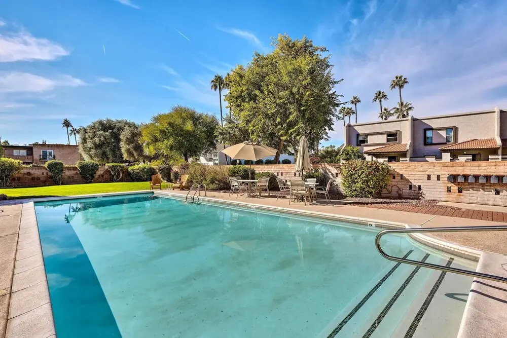 Stunning Old Town Condo: Pool & Sunset Views!