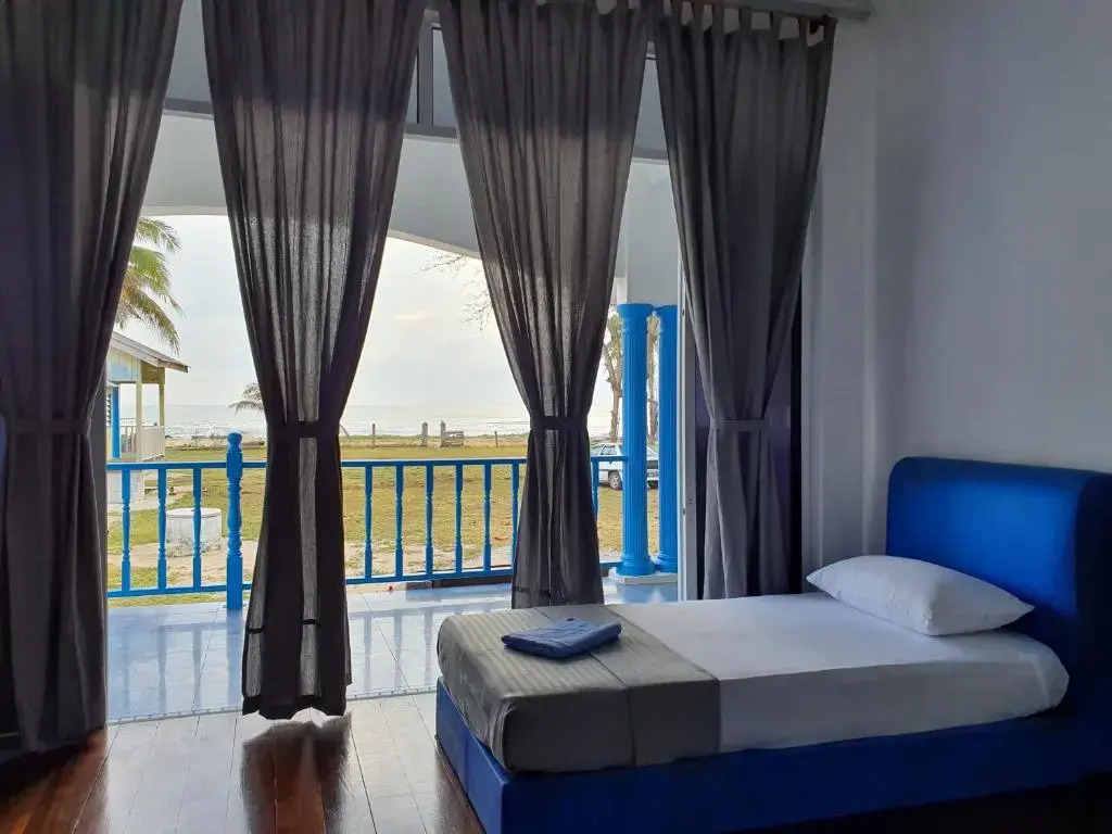 ALA Beach Lodge - Ketapang Homestay