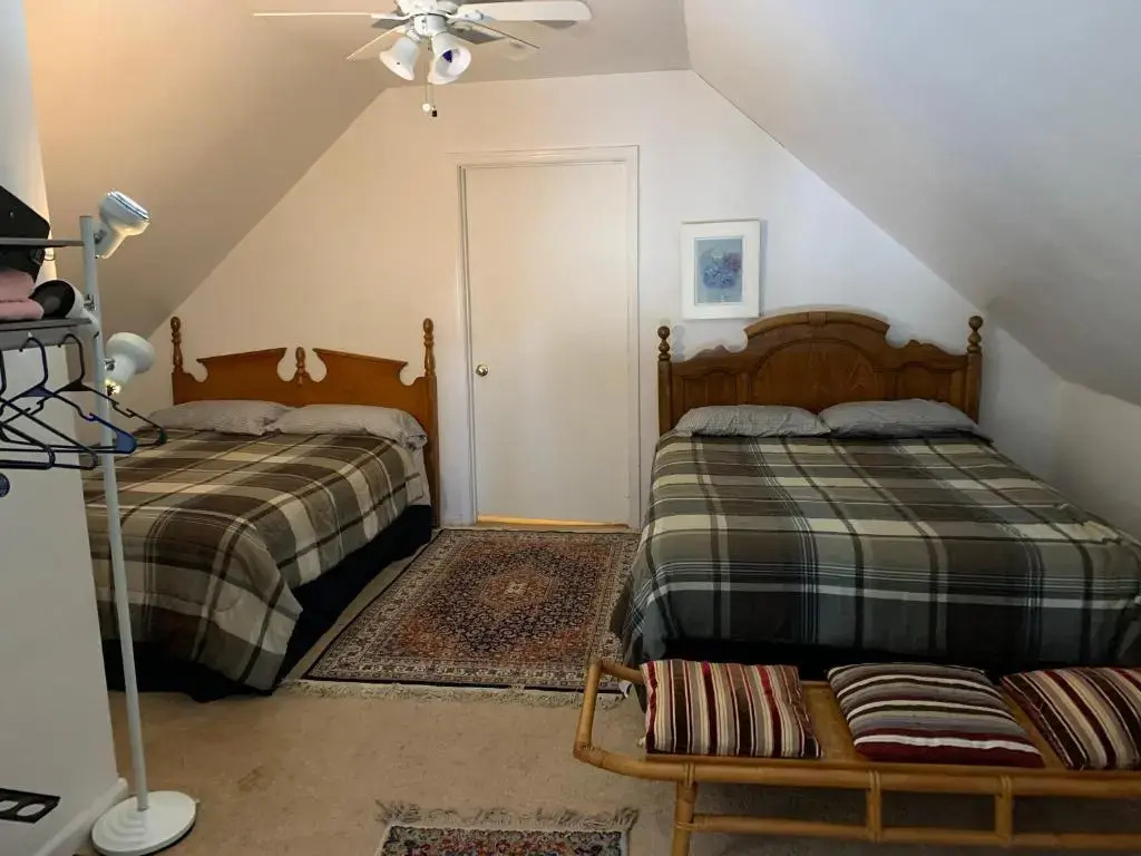 Va Beach Zen tree house style studio F