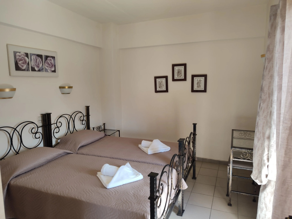 Nea Kydonia suites and studios