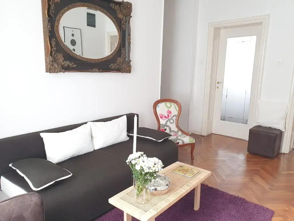 Marshal Urban Downtown apartment