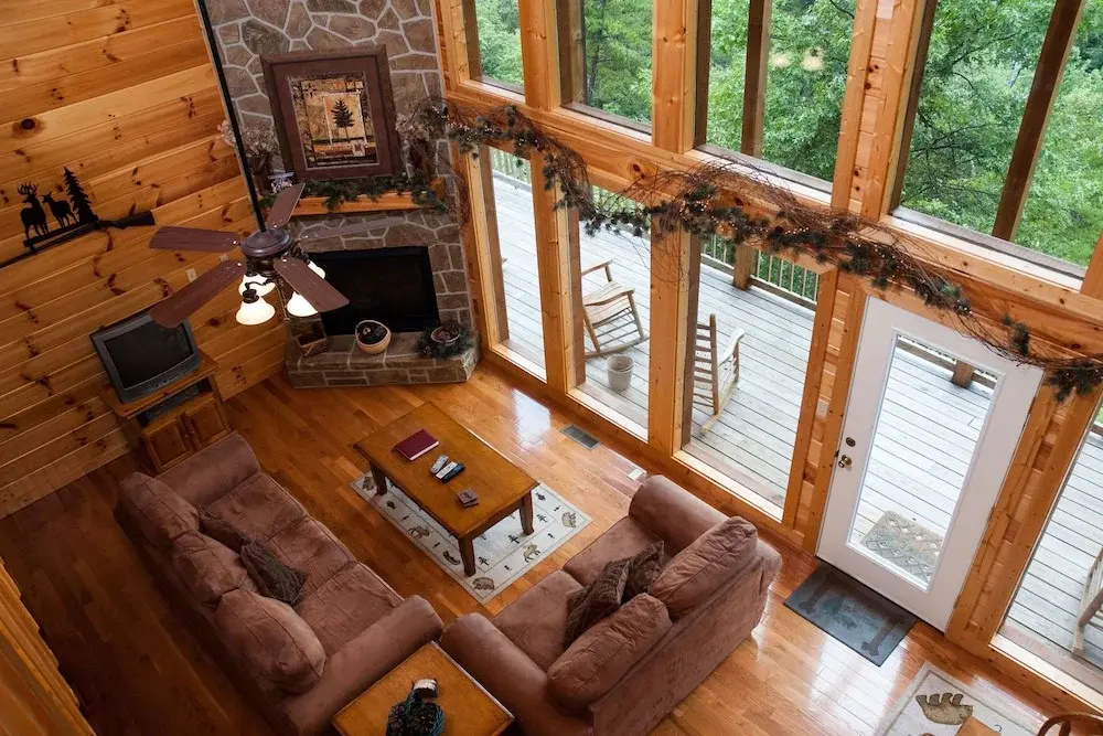 AMERICAN BEAUTY - 5 Br Cabin