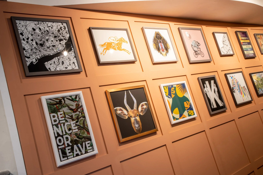 Knowsley Inn & Lounge