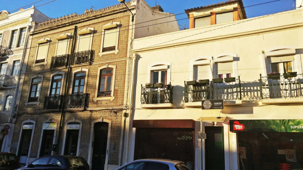 Al-Ushbuna Residence & Hostel