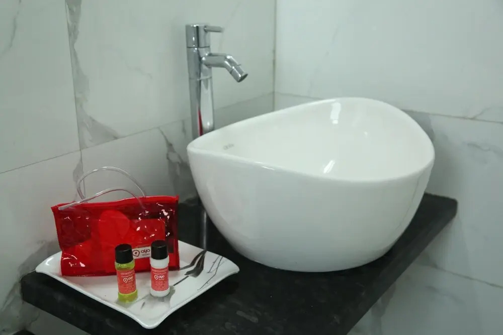 OYO 1647 Hotel Regent