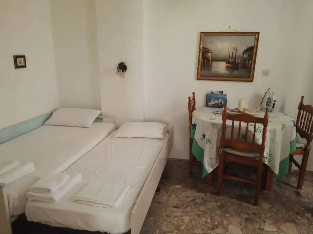 Mihalis Apartments