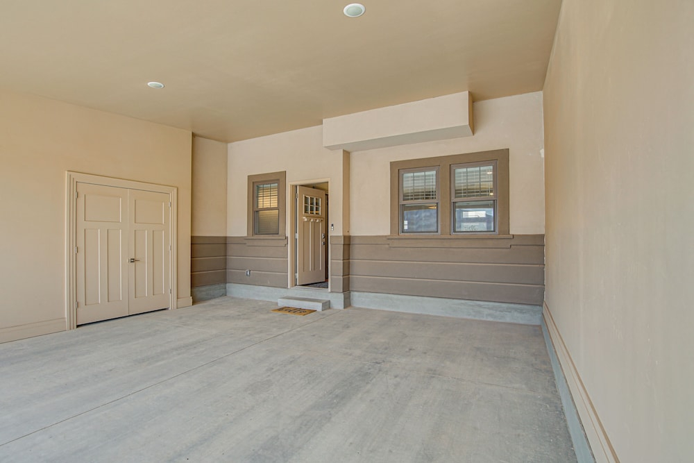 Hike, Golf & Unwind! Mtn-view Cedar City Townhome