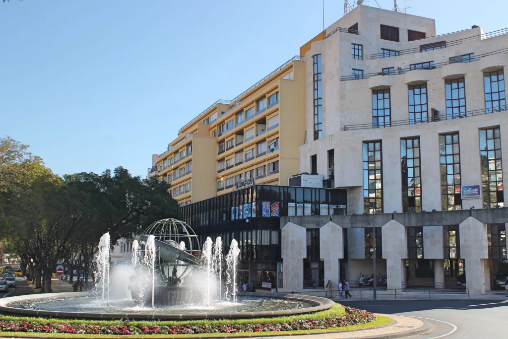 Overlooking the Marina, central location | Petronella Marina Apartment
