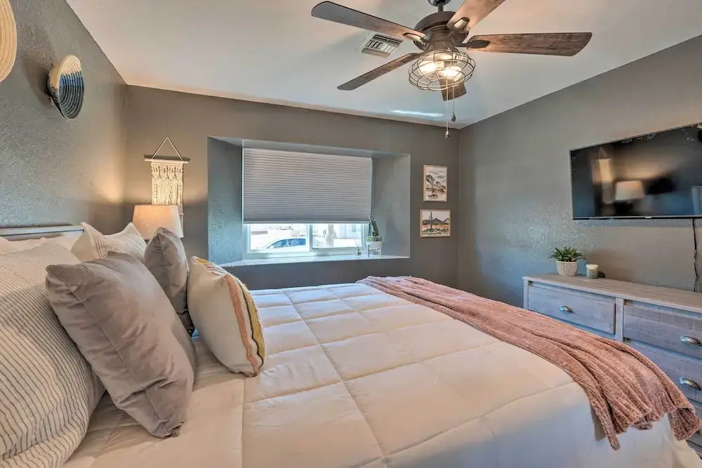 3 Mi to Lake Havasu State Park: Family Home