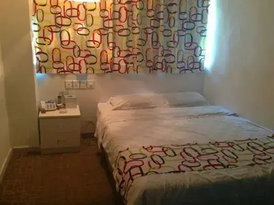 Baisheng Hotel