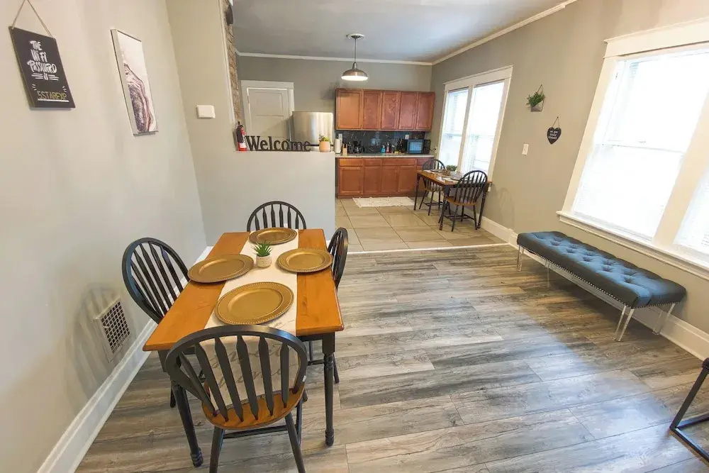 Large 6Br, 2Ba Close To Niagara Falls