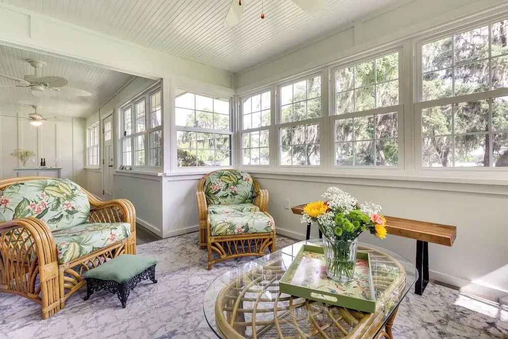 Walk to Lakes! Tropical Escape in Mount Dora