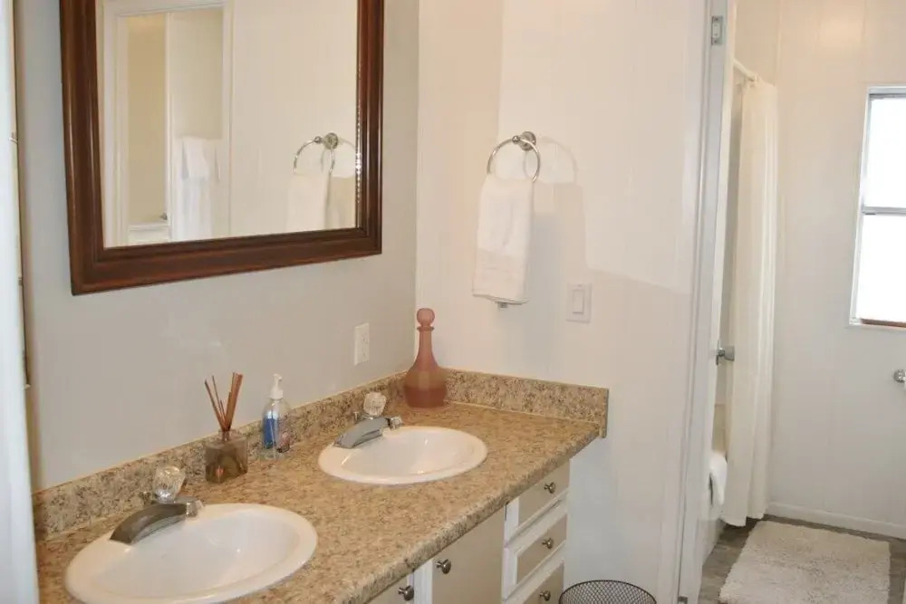 Roadrunner Club 18 - 2 Br Home
