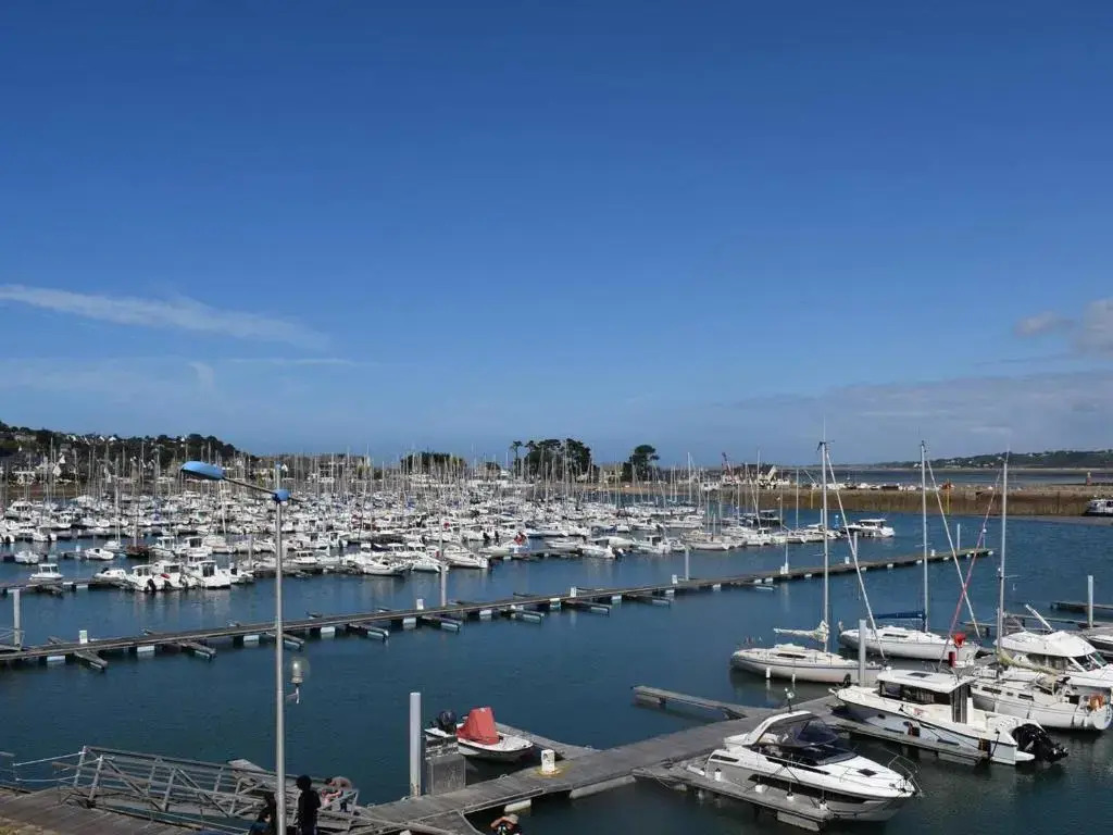 Appartement Perros-Guirec, 4 pièces, 6 personnes - FR-1-368-326