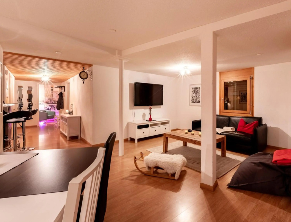 - Apartment im Herzen AROSAS - grossräumig, stylisch & zentral