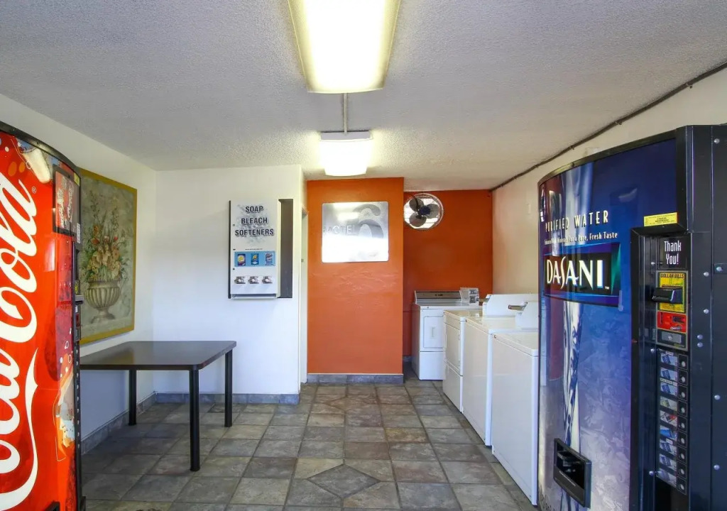 Motel 6 San Diego, CA Airport Harbor