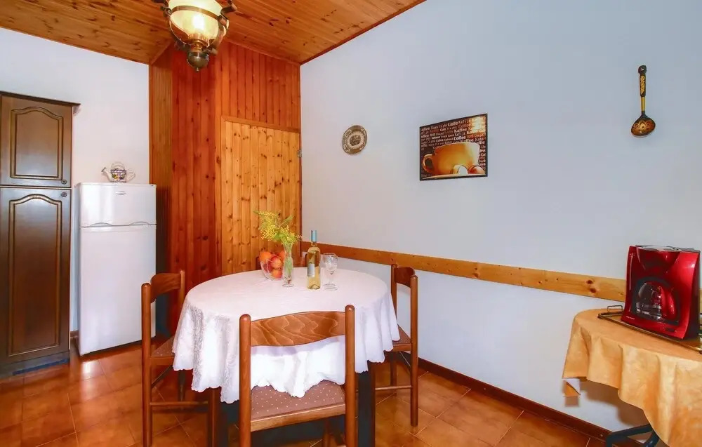 Stunning Apartment in Umag With 2 Bedrooms