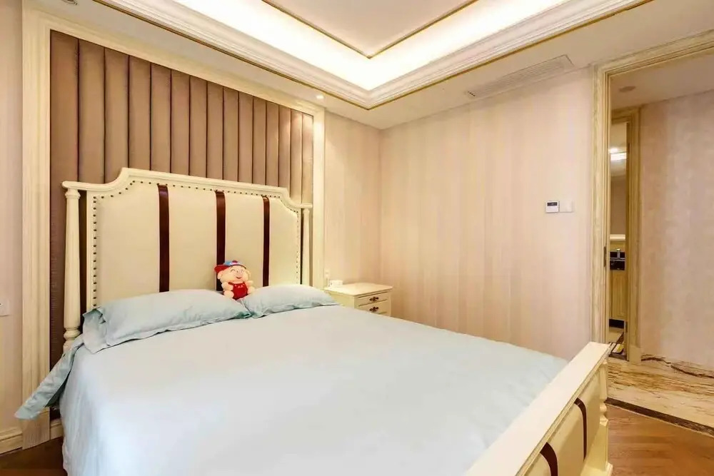 American Light Luxury Style High end Apartment Near Tiananmen And Houhai