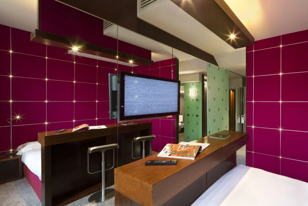 Отель Unahotels Vittoria Firenze