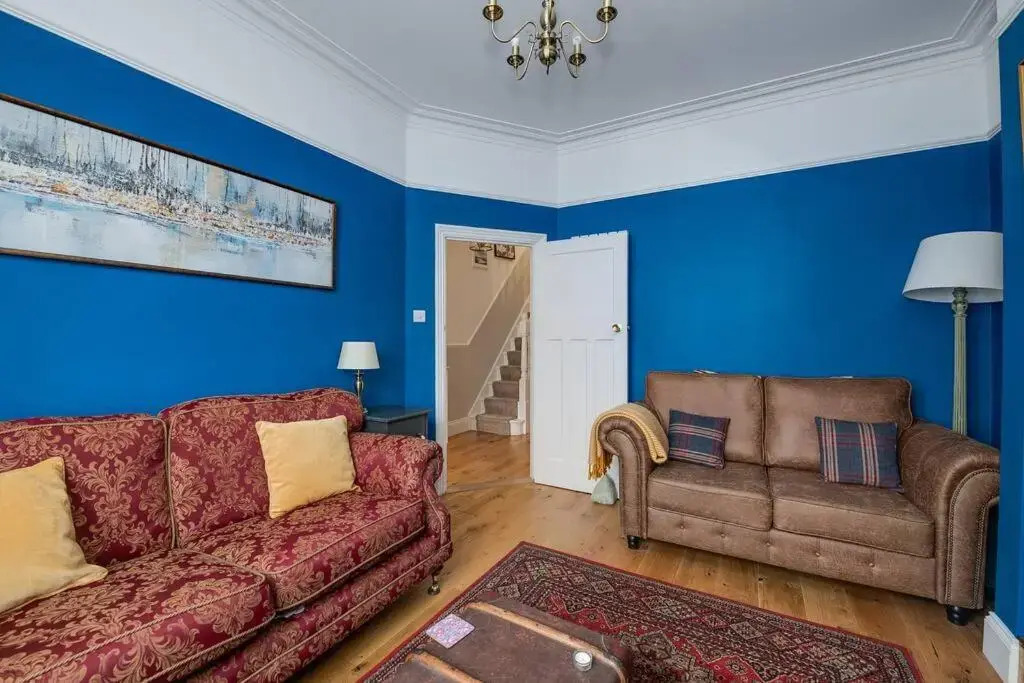 Super stylish, large 3 bedroom Victorian House in Southsea