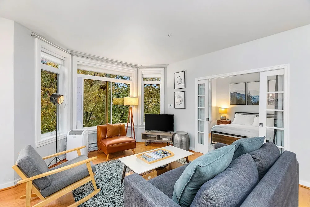 The Corner Nest at Belltown