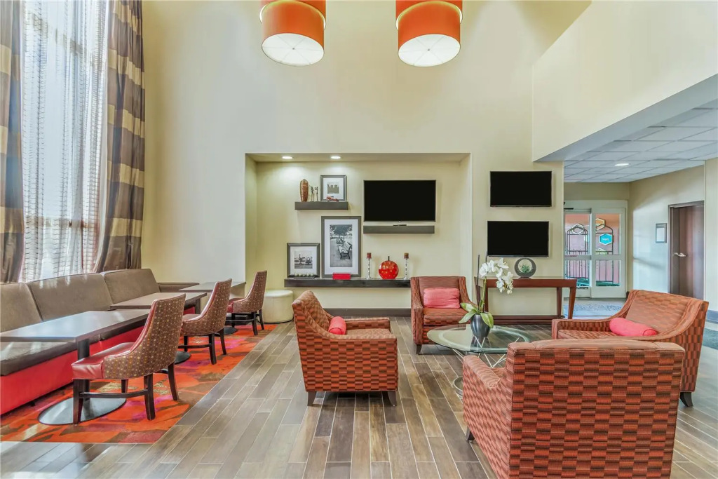 Hampton Inn & Suites Detroit/Airport Romulus